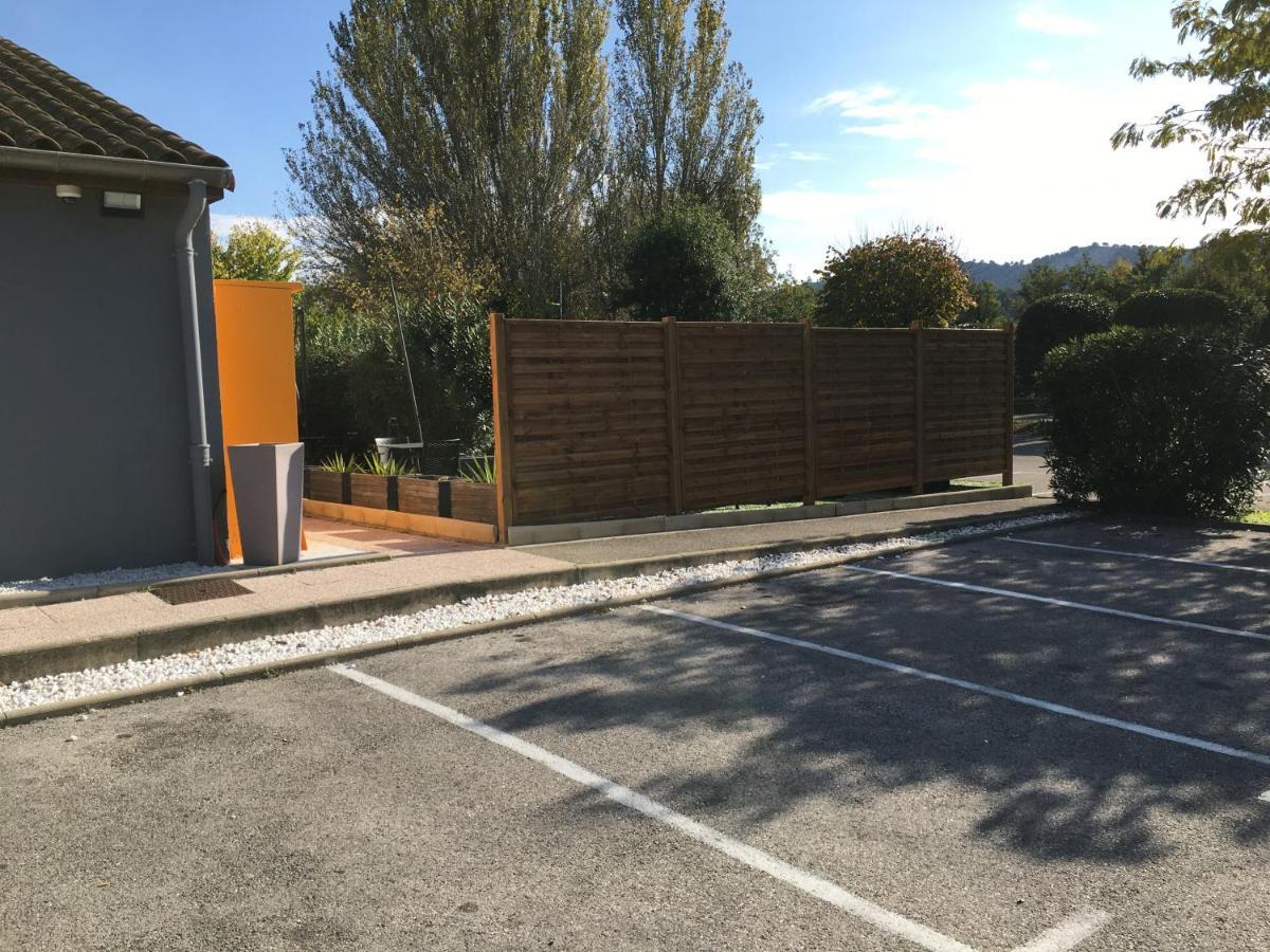 Kyriad Direct Marseille Est La Valentine La Penne-sur-Huveaune Kültér fotó