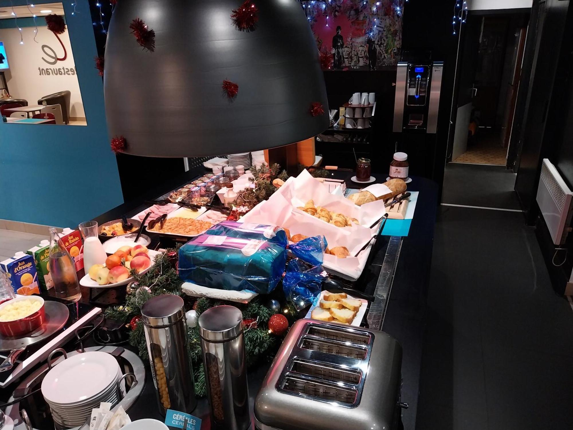 Kyriad Direct Marseille Est La Valentine La Penne-sur-Huveaune Kültér fotó
