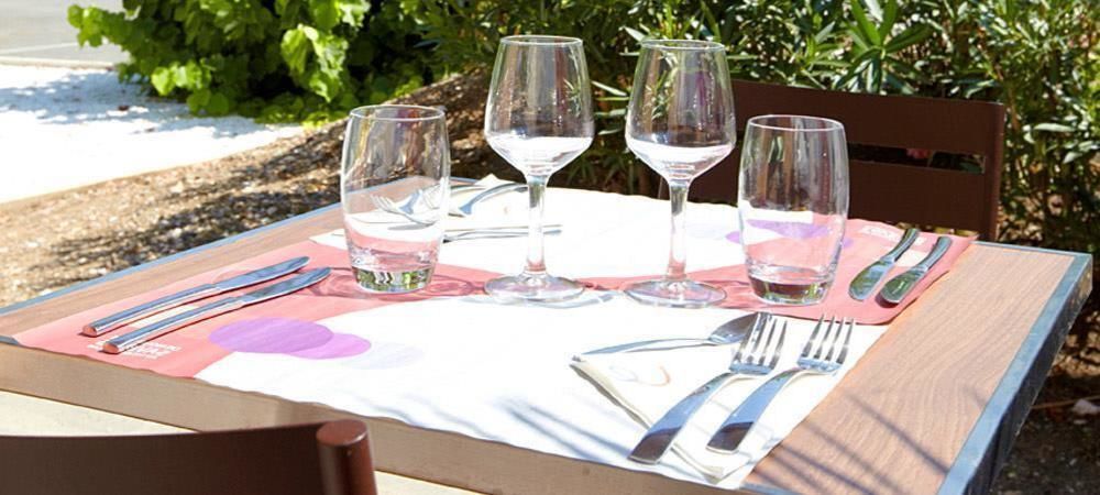 Kyriad Direct Marseille Est La Valentine La Penne-sur-Huveaune Kültér fotó