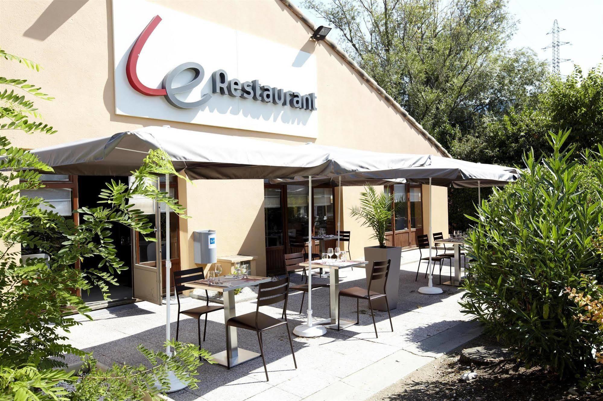 Kyriad Direct Marseille Est La Valentine La Penne-sur-Huveaune Kültér fotó